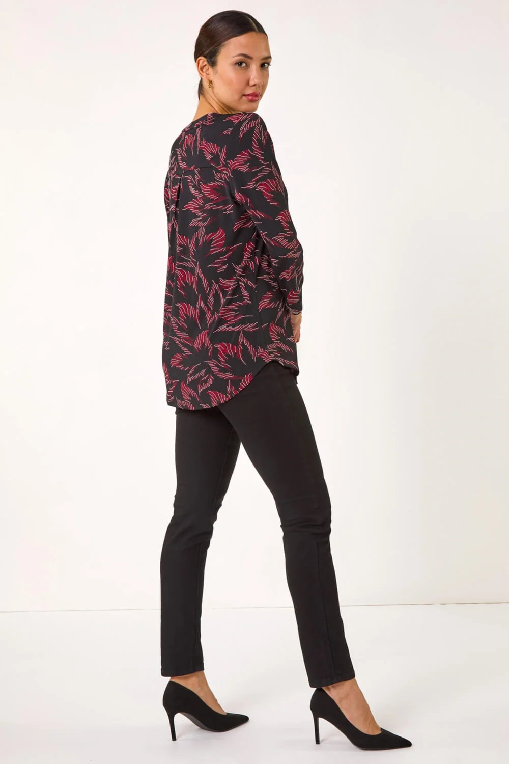 Roman Red Textured Abstract Print V-Neck Stretch Shirt - 10 Image 3
