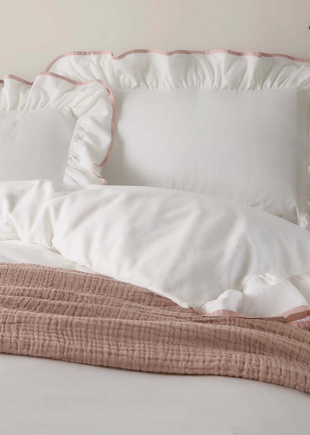 Wylder Blousey Cotton Ruffle Duvet Cover Set Pink - Single Image 2