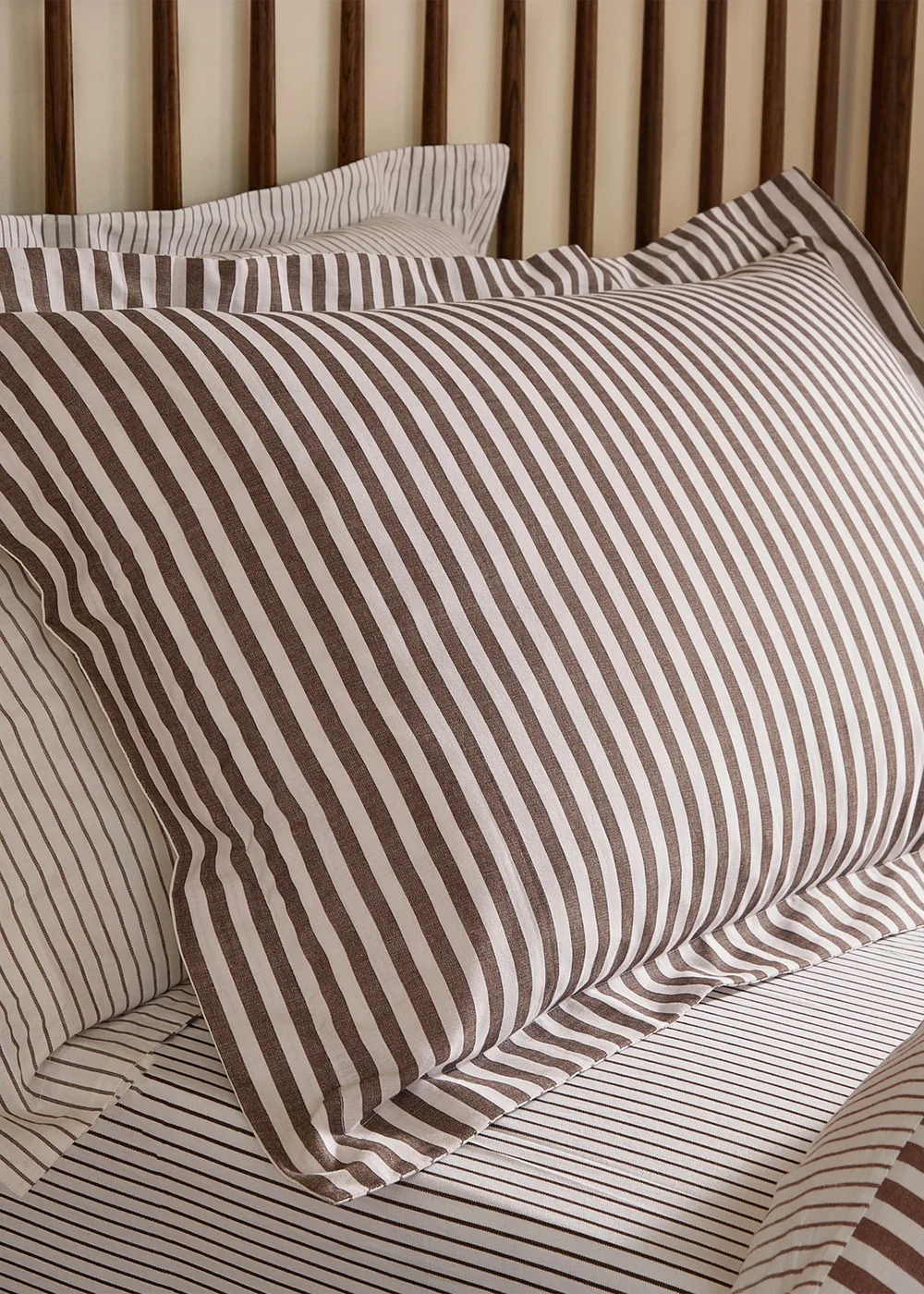 Yard Hebden Pillowcase Mélange Stripe Pillowcase Pair Espresso Brown - 74cm x 50cm Image 1