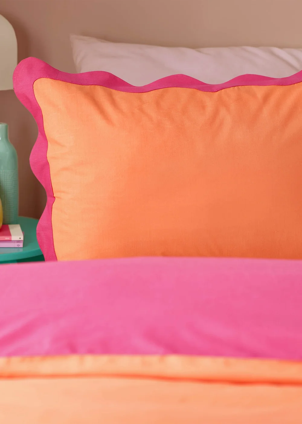 Heya Home Wiggle Scalloped Duvet Cover Set - Single Image 1