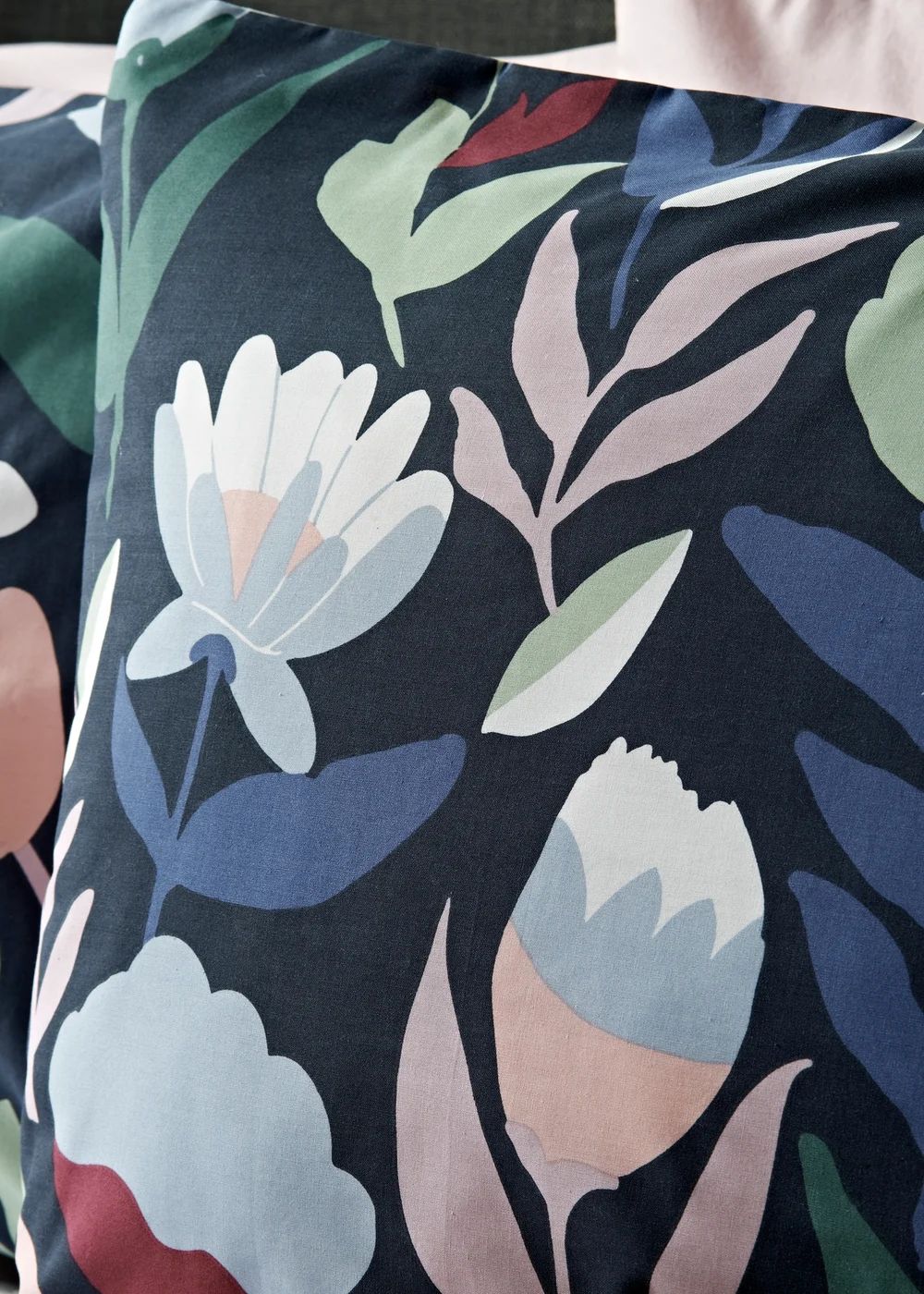 Navy Floral Design Duvet Set - Single Image 2