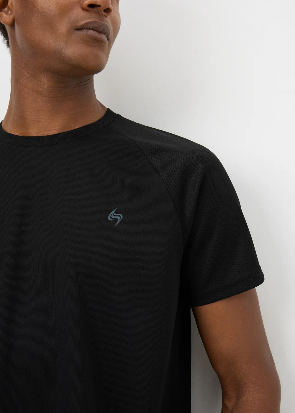 Souluxe Black Basic Solid Sports T-Shirt - XS Image 3