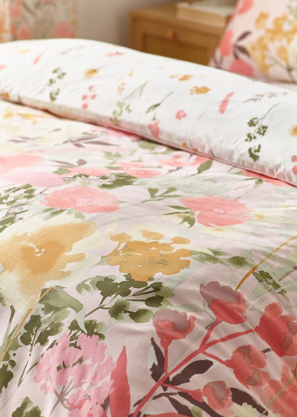 Catherine Lansfield Countryside Floral Reversible Duvet Cover Set Pink - Single Image 4