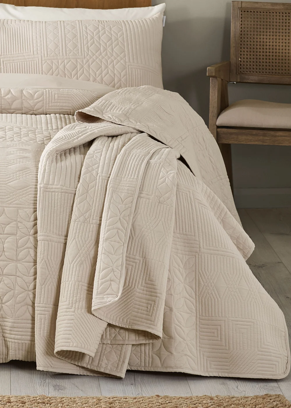 Catherine Lansfield Folkstone Geo 220x230cm Bedspread - One Size Image 1