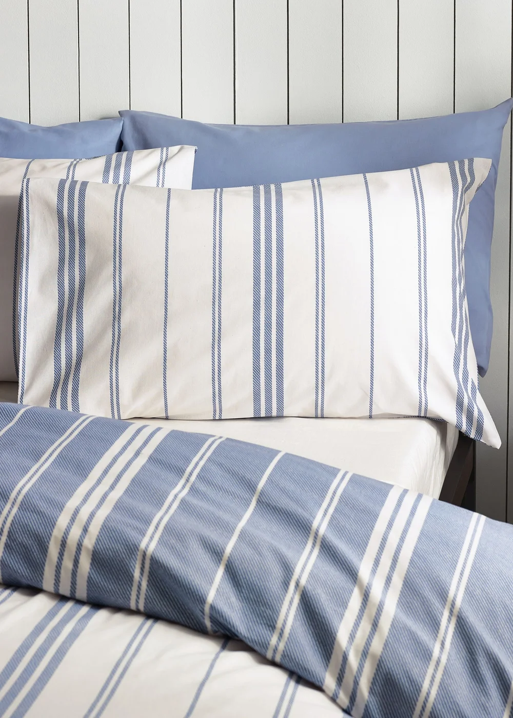 Catherine Lansfield Harbour Stripe Reversible Duvet Cover Set Blue - Single Image 3