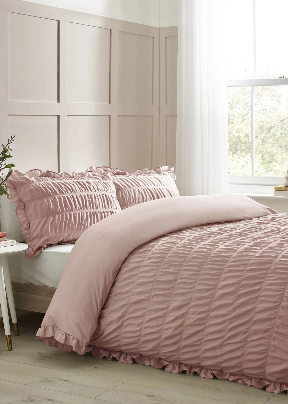 Catherine Lansfield Seersucker Frill Duvet Cover Set Pink - Double Image 1