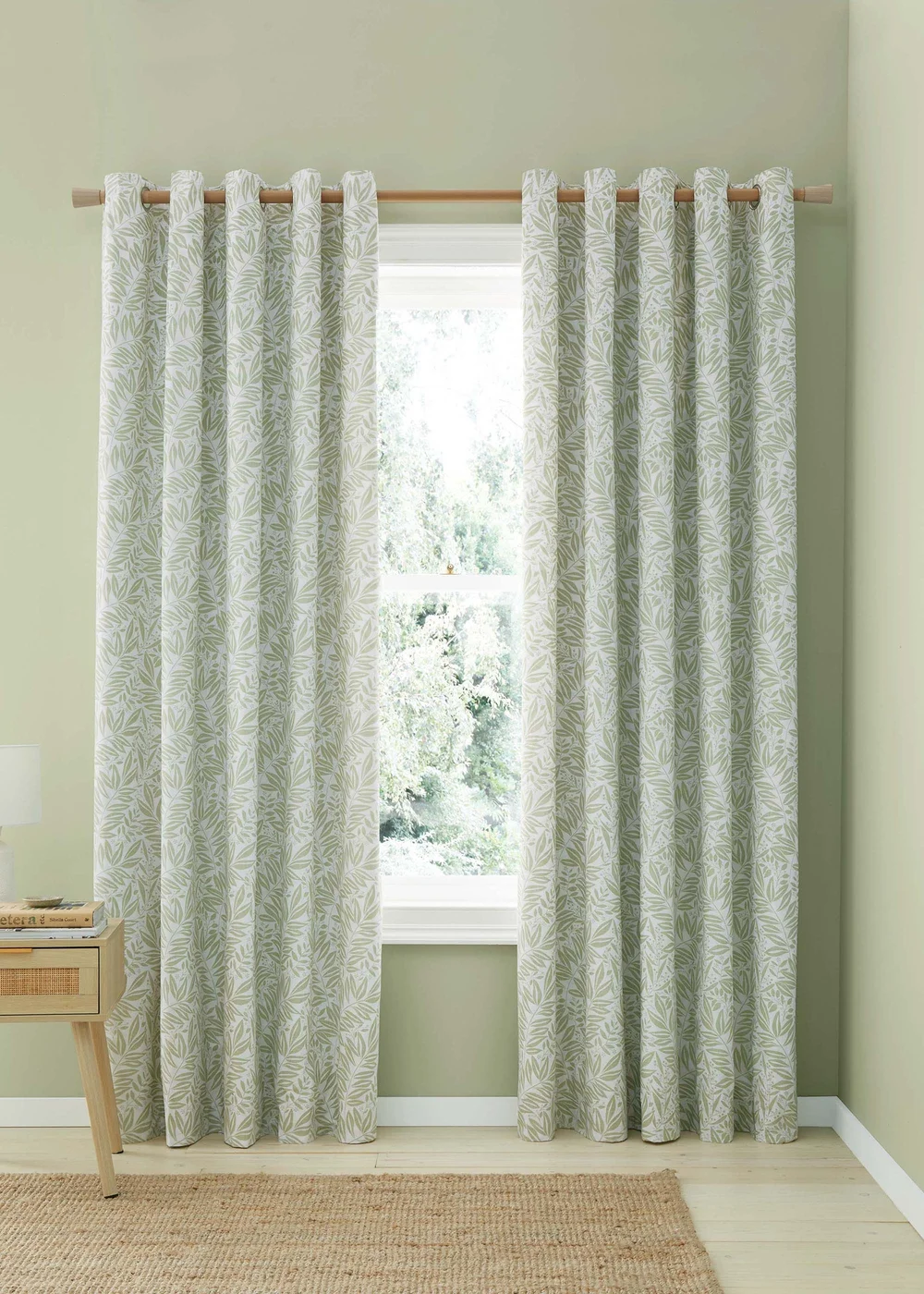 Catherine Lansfield Sorrel Leaf Fully Reversible Eyelet Curtains Green - 66W X 90D (168x228cm) Image 2