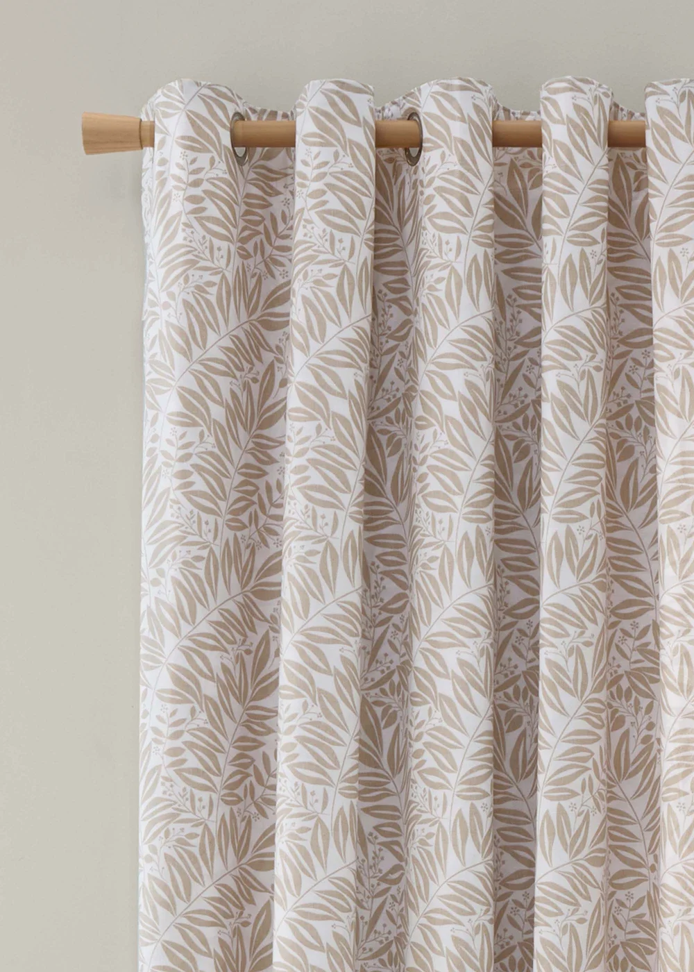 Catherine Lansfield Sorrel Leaf Fully Reversible Eyelet Curtains Natural - 66W X 90D (168x228cm) Image 4