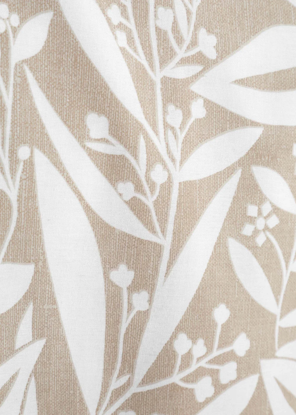 Catherine Lansfield Sorrel Leaf Fully Reversible Eyelet Curtains Natural - 66W X 90D (168x228cm) Image 5
