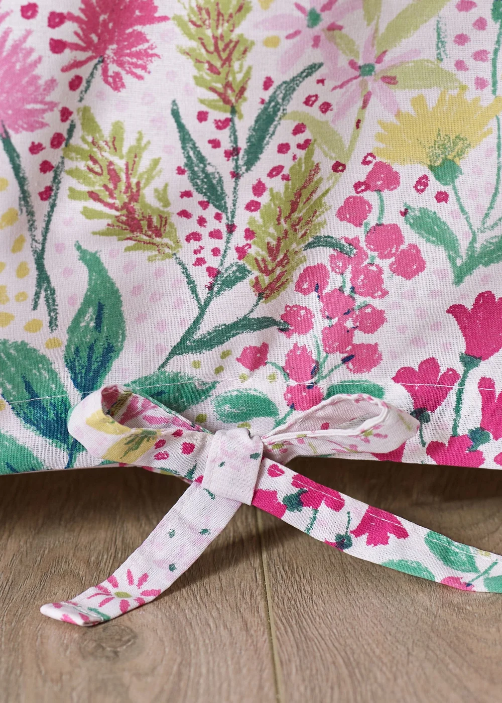 Catherine Lansfield Tilly Floral Reversible Duvet Cover Set Pink - King Image 4
