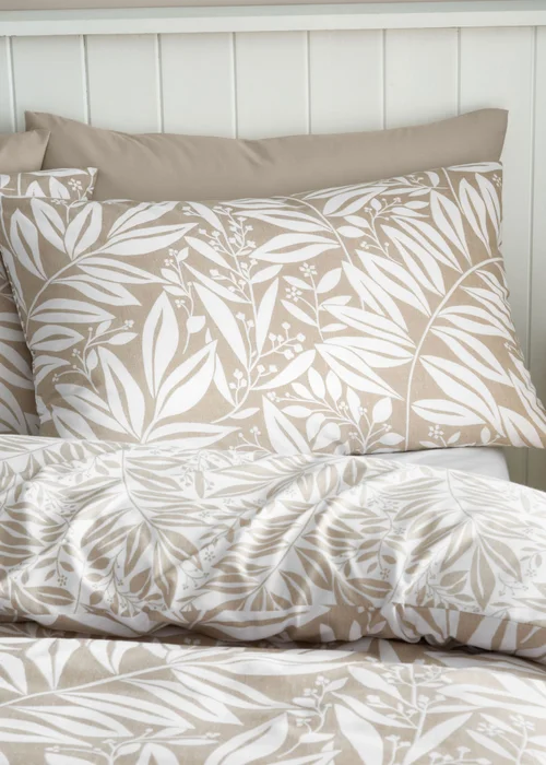 Catherine Lansfield Sorrel Leaf Reversible Duvet Cover Set Natural - Single Image 3