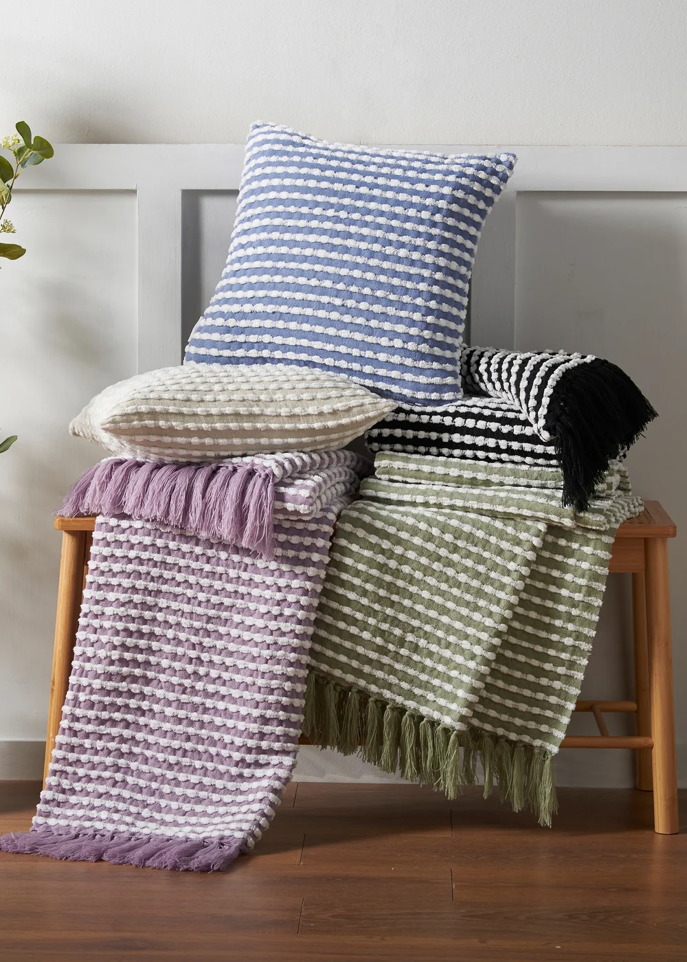 Catherine Lansfield Stab Stitch 43x43cm Cushion Black - 43W X 43D Image 5
