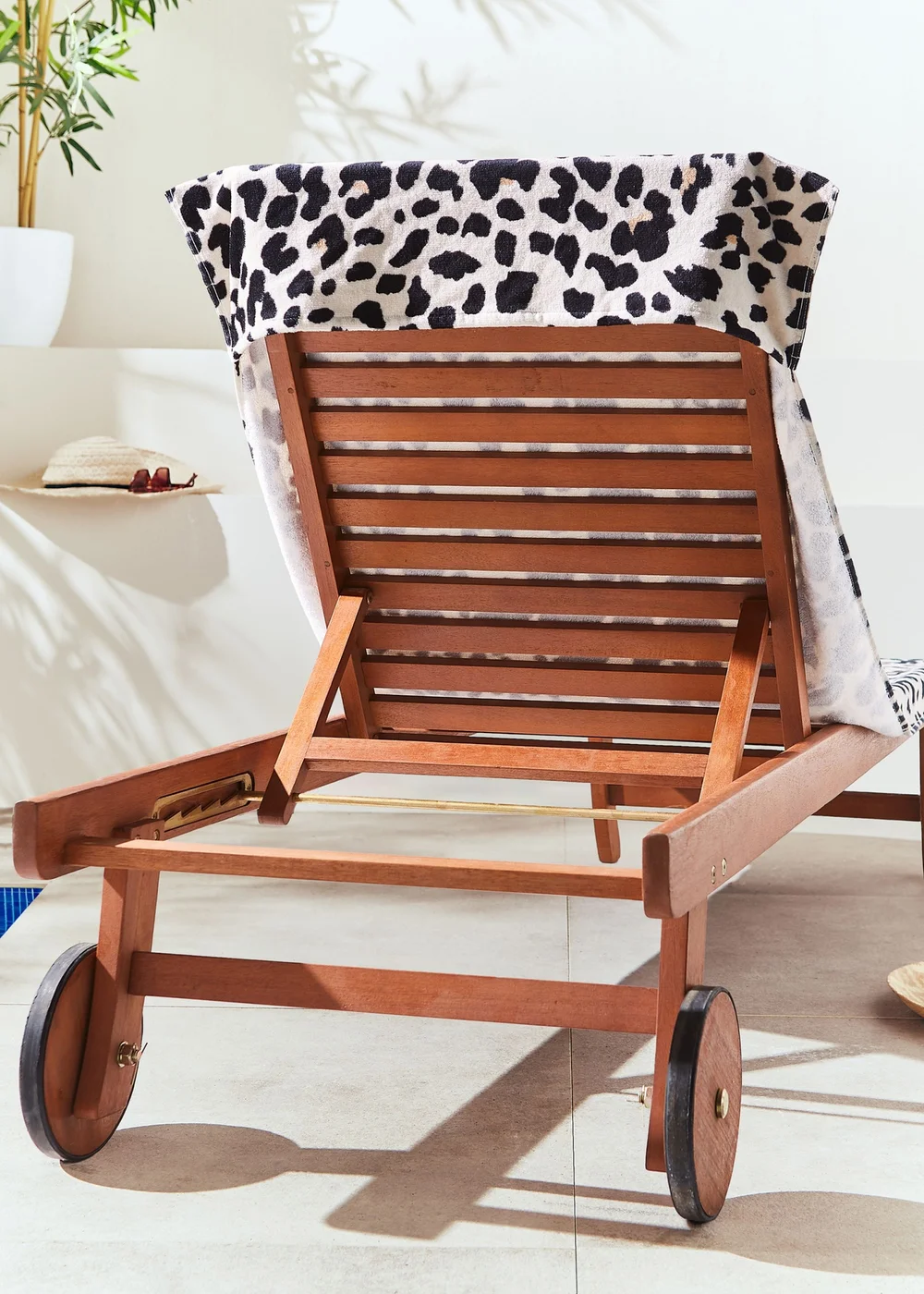 Catherine Lansfield Leopard Cotton Beach Sun Lounger Towel - One Size Image 3