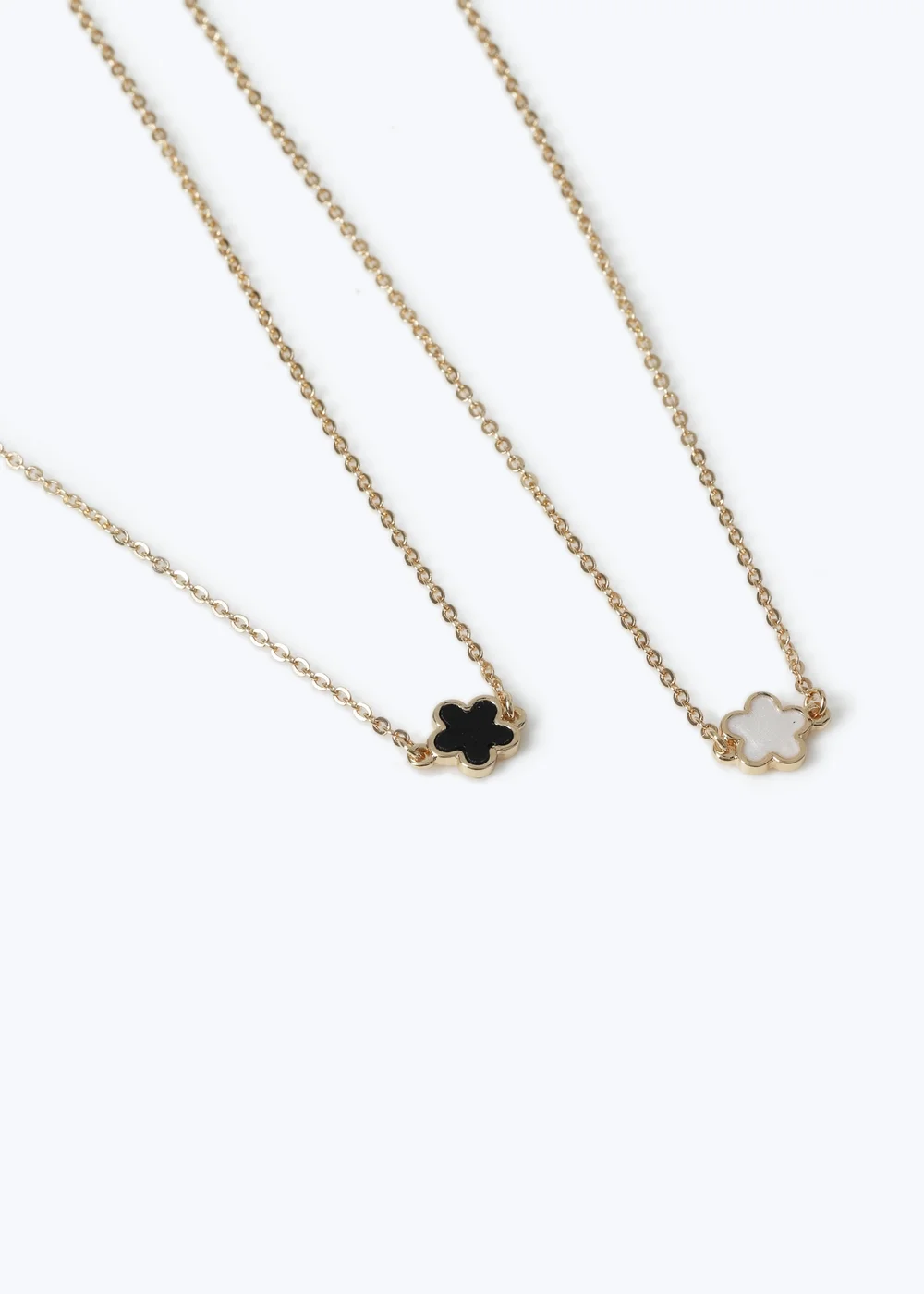 2 Pack Muse Flower Necklaces - One Size Image 2