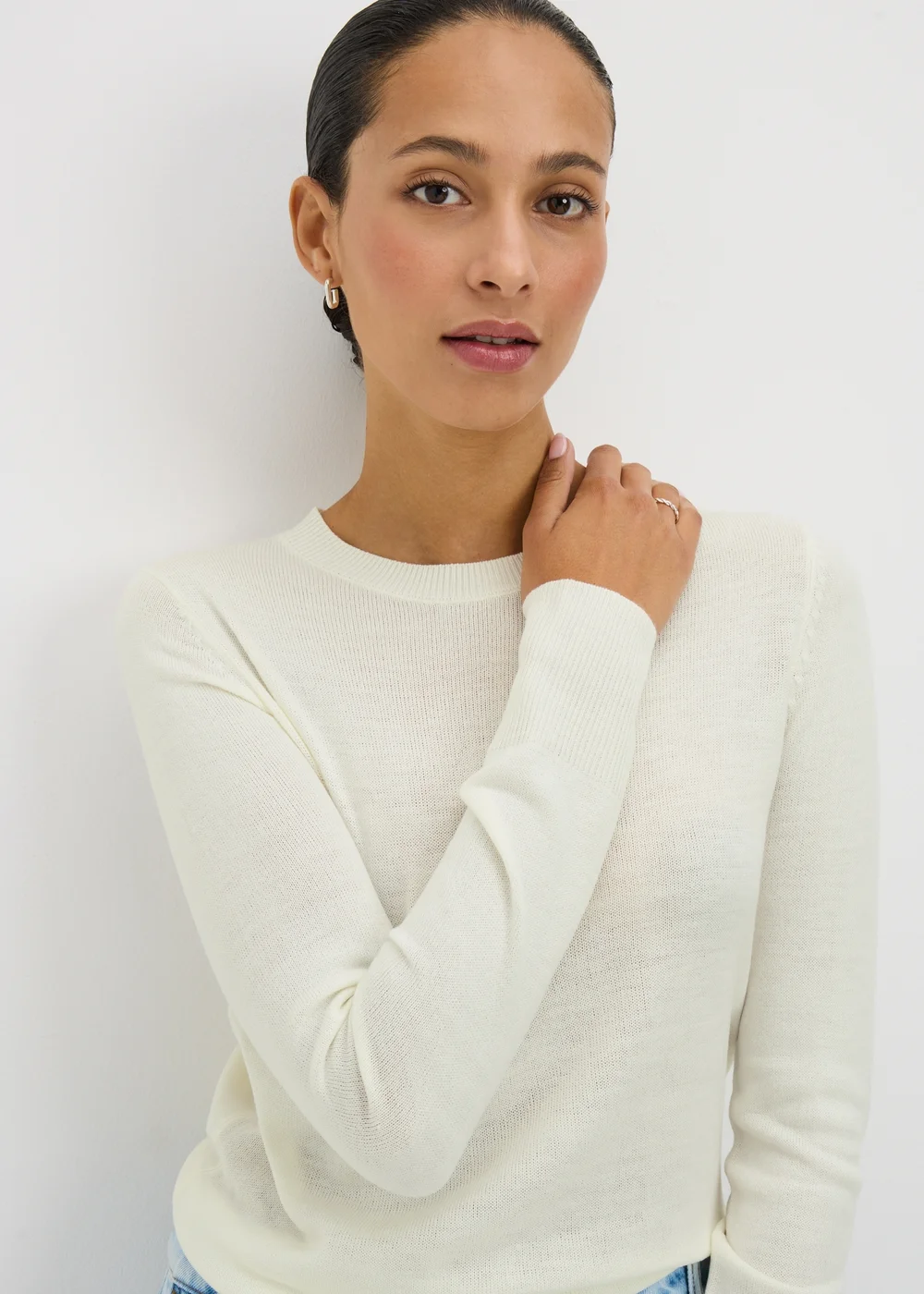 Cream Crew Neck Jumper - 8 Image 1