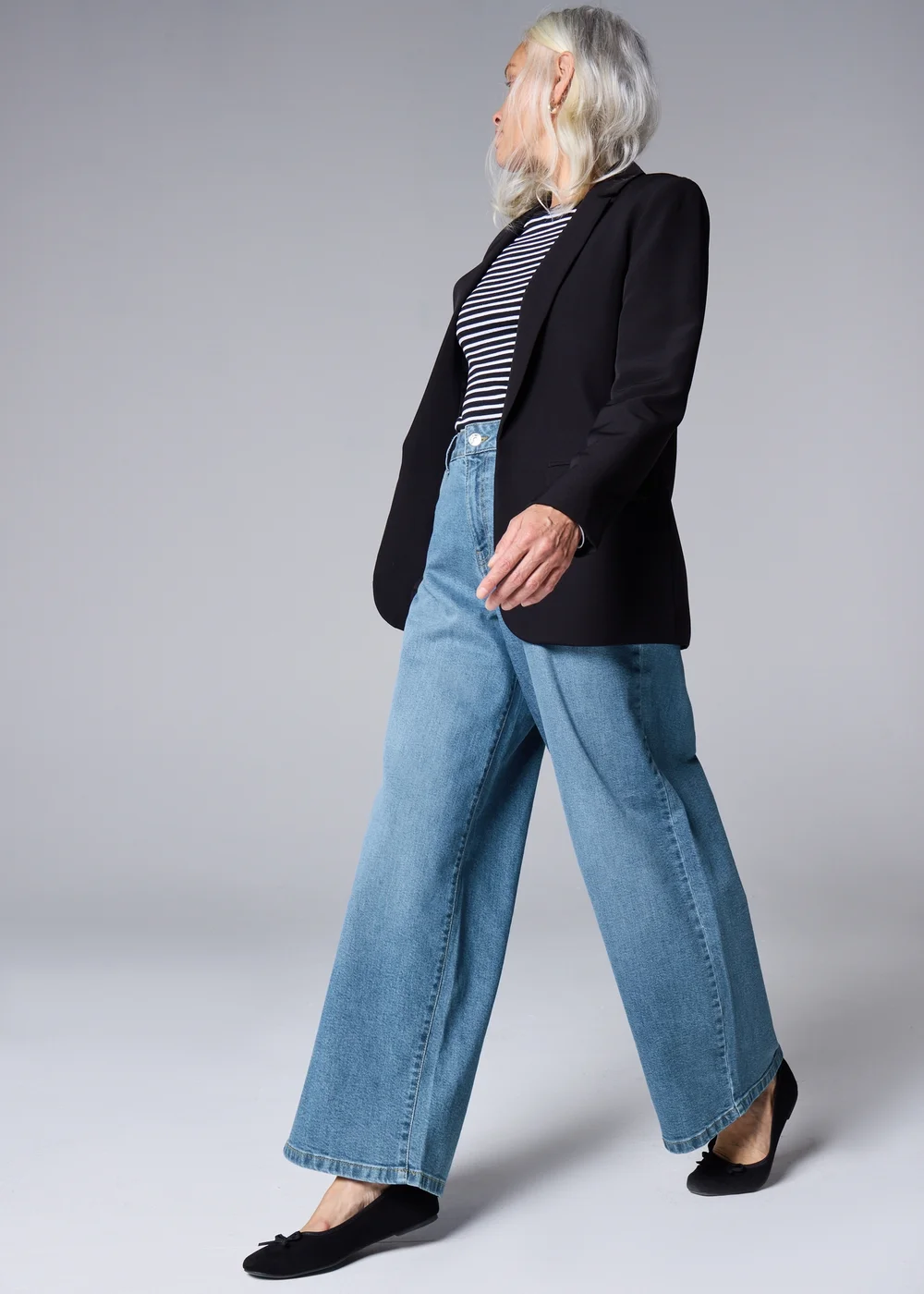 Mid Wash Stretch Wide Leg Jeans - 8/L29 Image 2