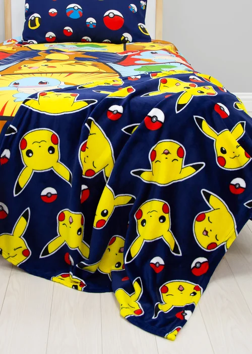 Pokemon Blue Retro Fleece Throw - One Size Image 2