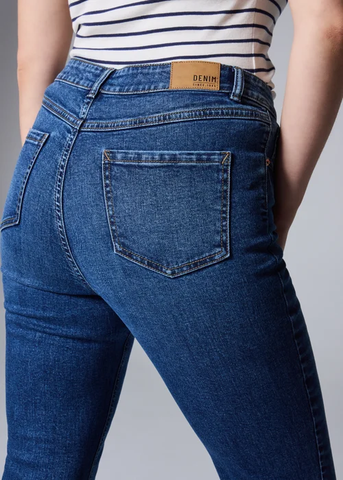 Darkwash Bootcut Jeans - 8/L29 Image 3