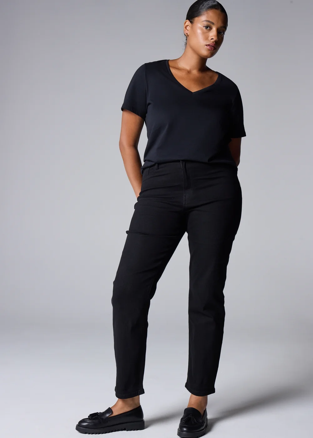 Black Mid Rise Straight Leg Jeans - 8/L29 Image 1