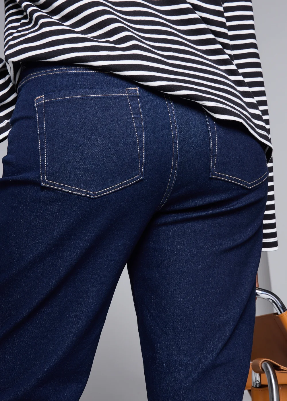 Rinsewash Straight Leg Jeans - 8/L29 Image 4