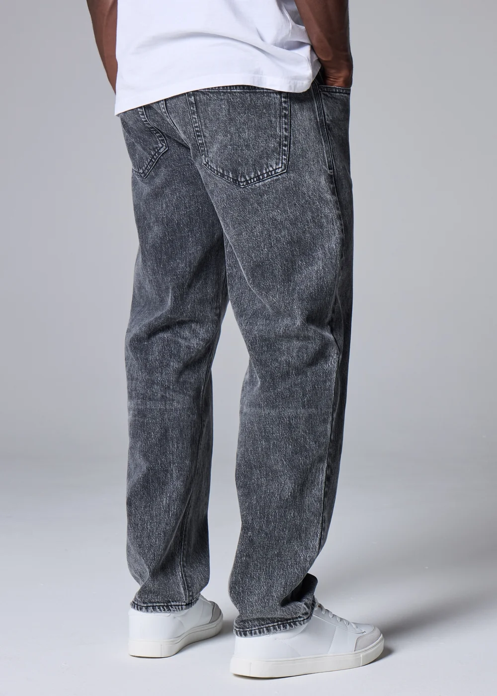 Grey Wash Relaxed Fit Jeans - 34 Waist Regular Image 4