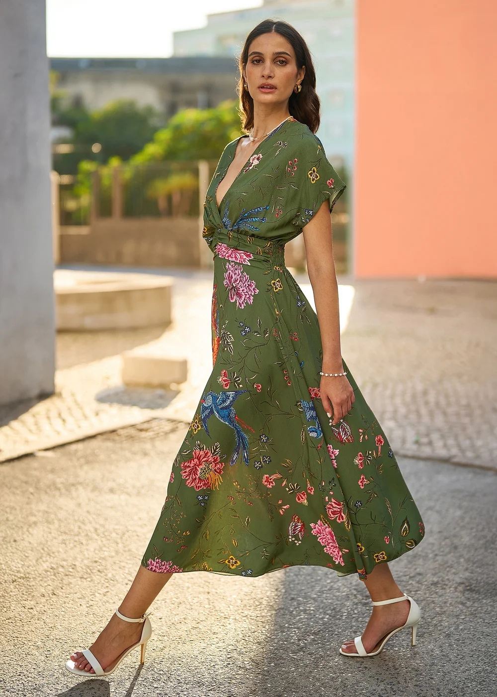 Yumi Green Bird and Floral Print Ruched Waist Kimono Midi Dress - 8 Image 2