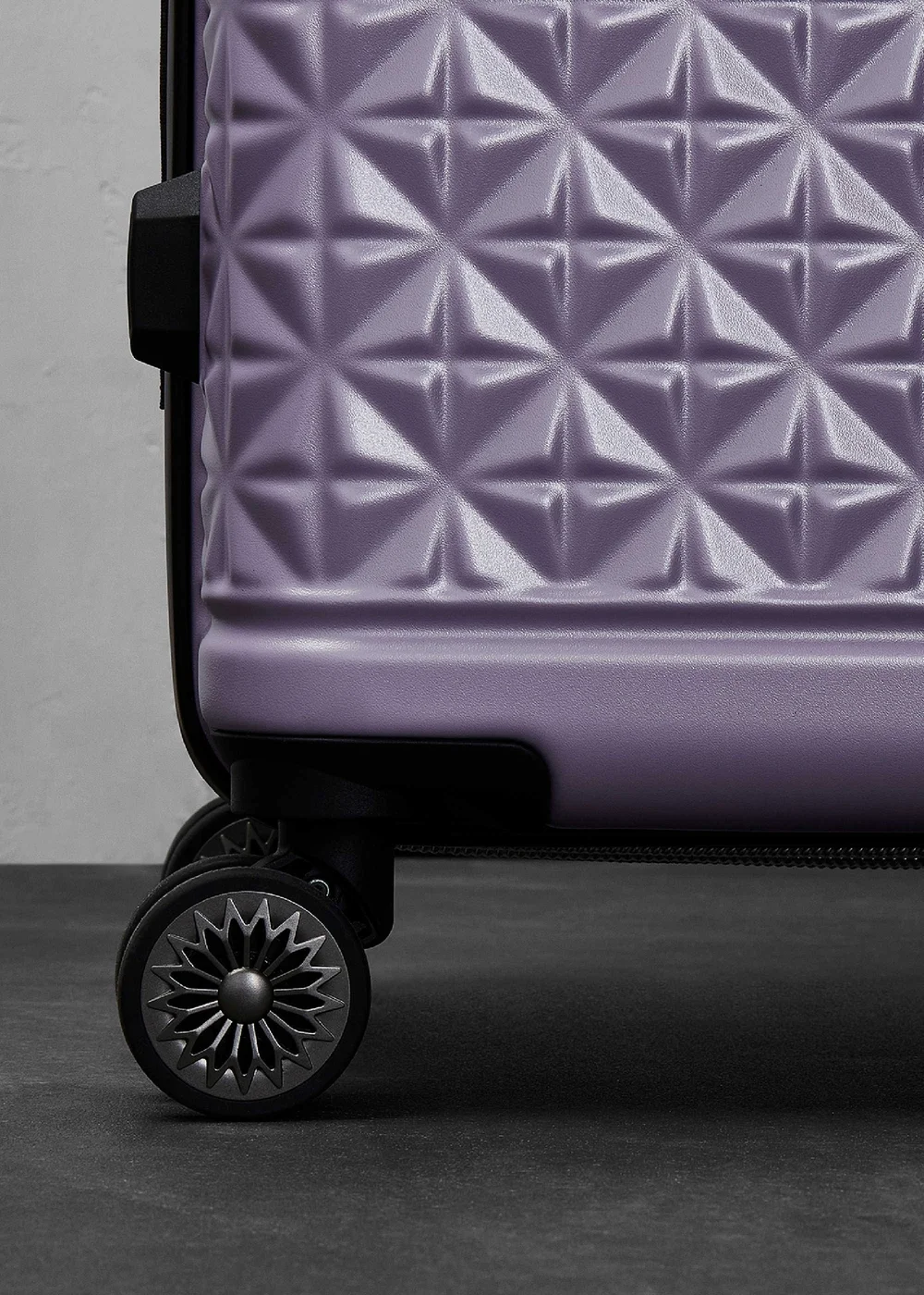 Rock Maya Suitcase Lilac - Cabin Image 3