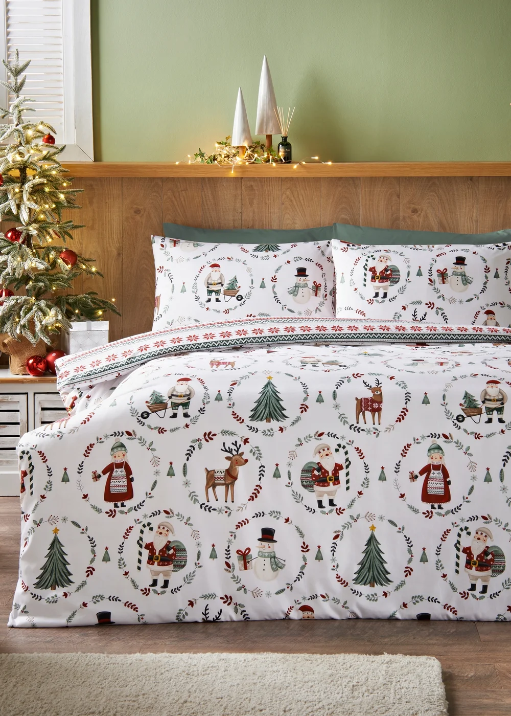Christmas Mistletoe White Duvet Set - Single Image 1