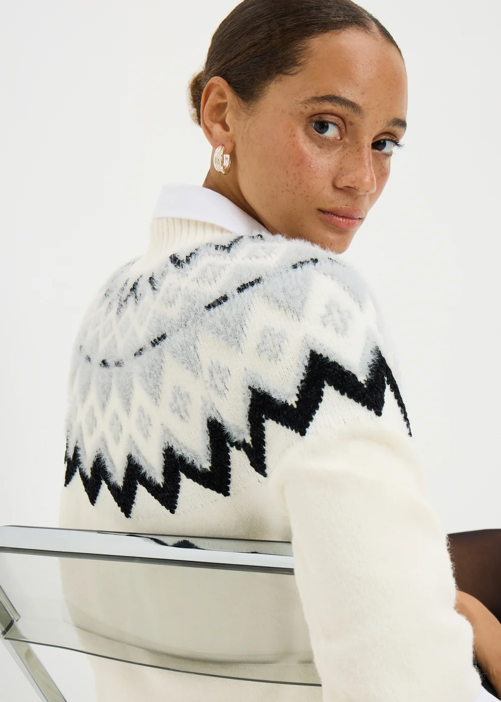White Sparkle Fair Isle Fluffy Jumper - XS Image 3