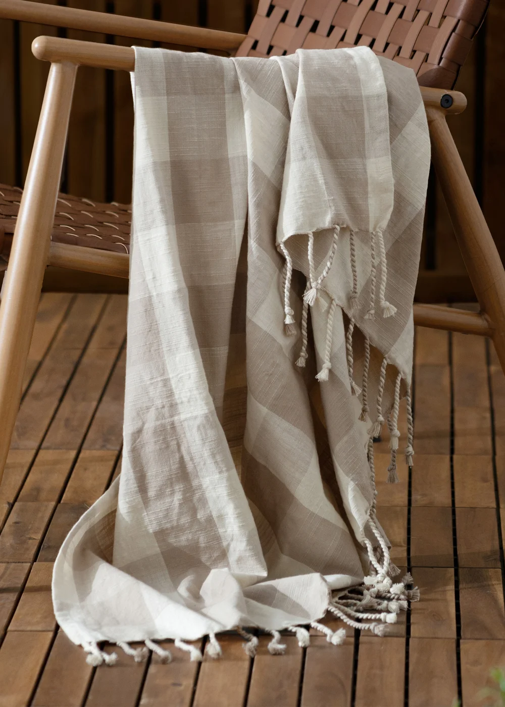 Yard Natural Chesil Check Tasselled 100% Cotton Throw - One Size Image 1