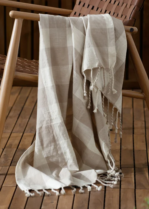 Yard Natural Chesil Check Tasselled 100% Cotton Throw - One Size Image 1
