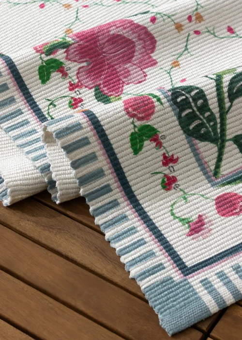 Wylder Nature Red Claudia Floral Printed Indoor/Outdoor Rug - 120 x 170 Image 3