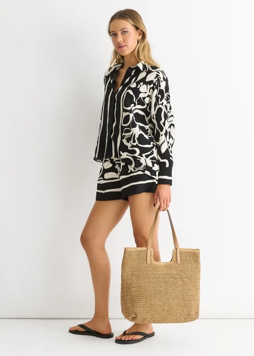 Gini London Mono Border Print Viscose Oversized Shirt - 16 Image 4