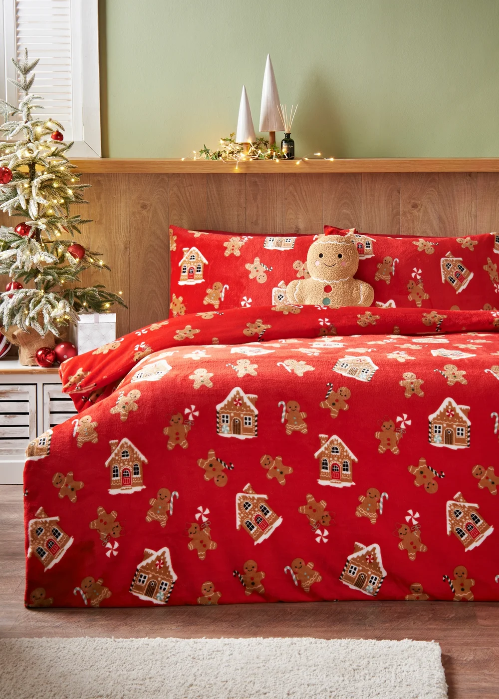 Red Gingerbread Fleece Duvet Set - Double Image 1