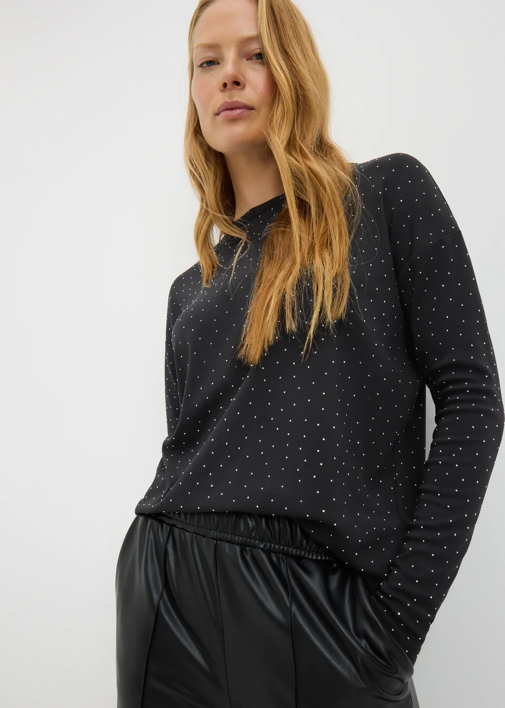 Black Longline Embellished Top - M Image 1