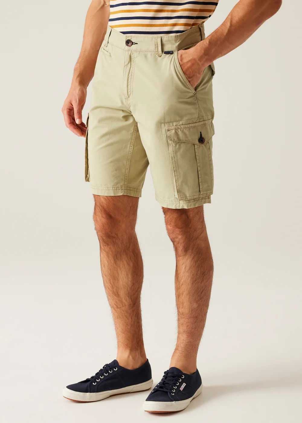 Regatta Ecru Shorebay II Multi-Pocket Shorts - 42 W Image 1