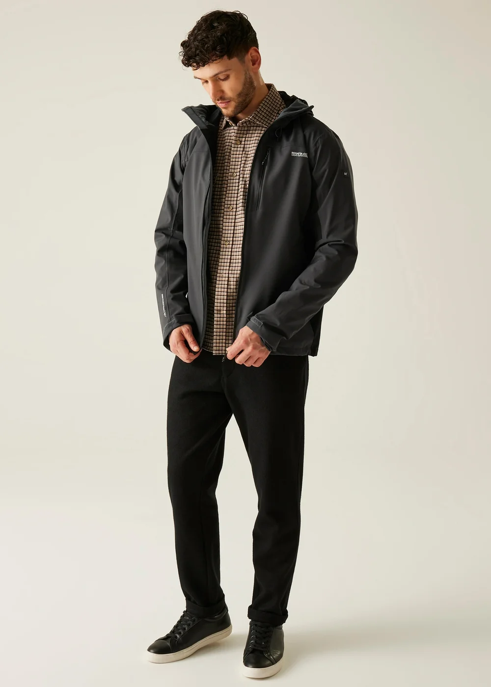 Regatta Ash Black Birchdale II Waterproof Breathable Isotex Stretch Jacket - S Image 3