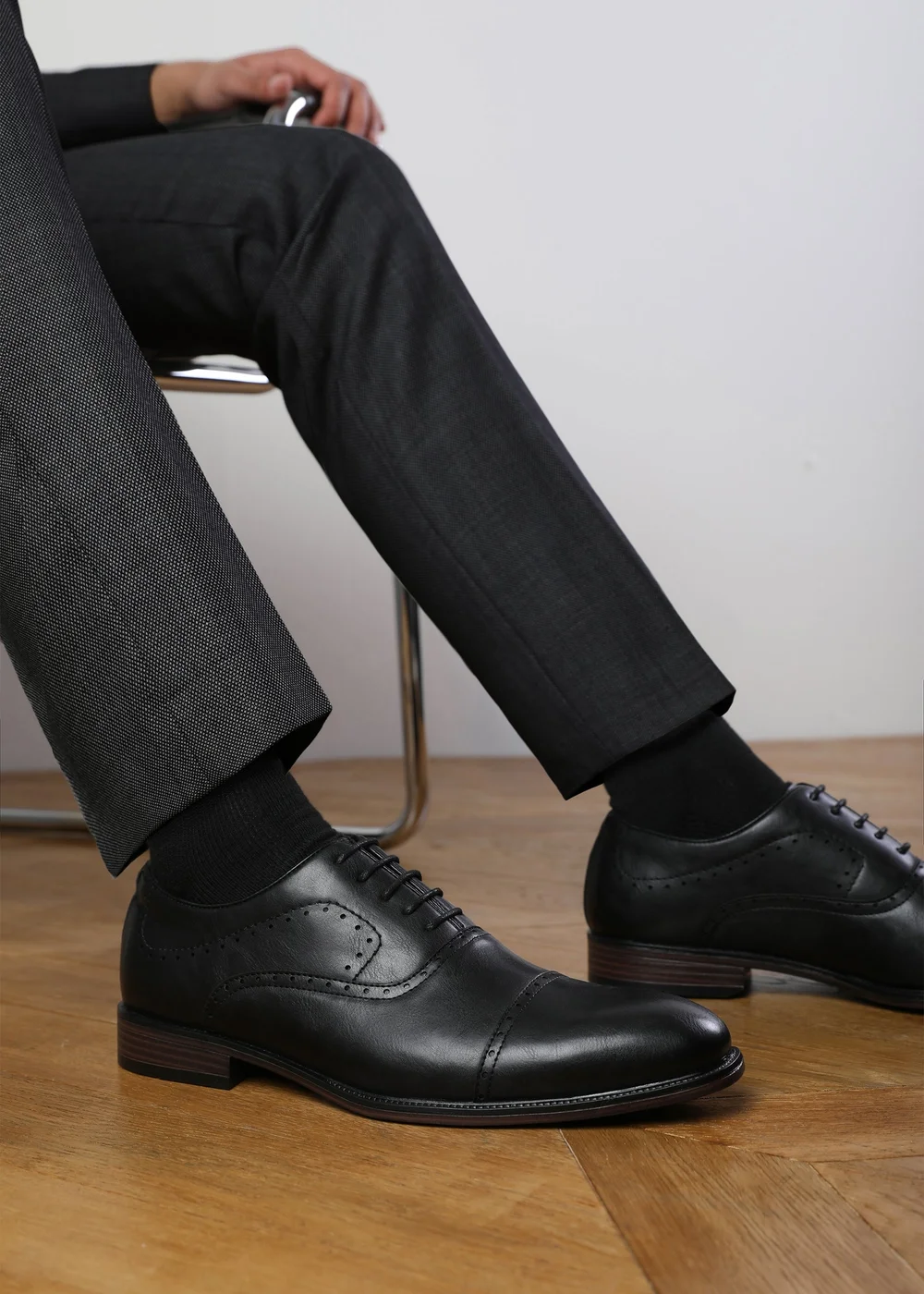 Where's That From Black PU Michael Textured Oxford Lace Up Work Dress Shoes - Size 10 Where's That From Black PU Michael Textured Oxford Lace Up Work Dress Shoes - Size 10