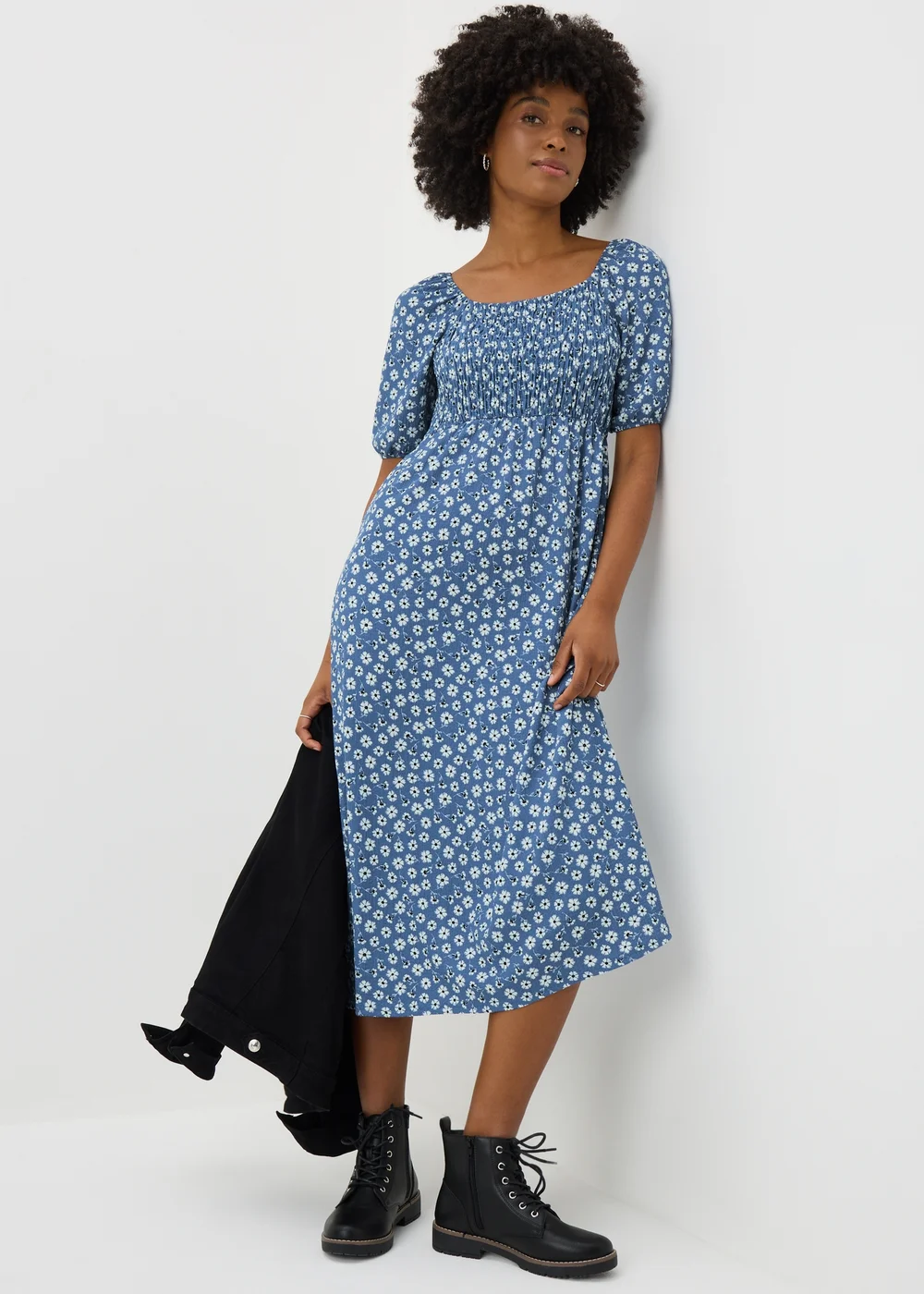 Womens Ditsy Shirred Midi Blue Dress - Size 8 | Matalan Womens Ditsy Shirred Midi Blue Dress - Size 8 | Matalan