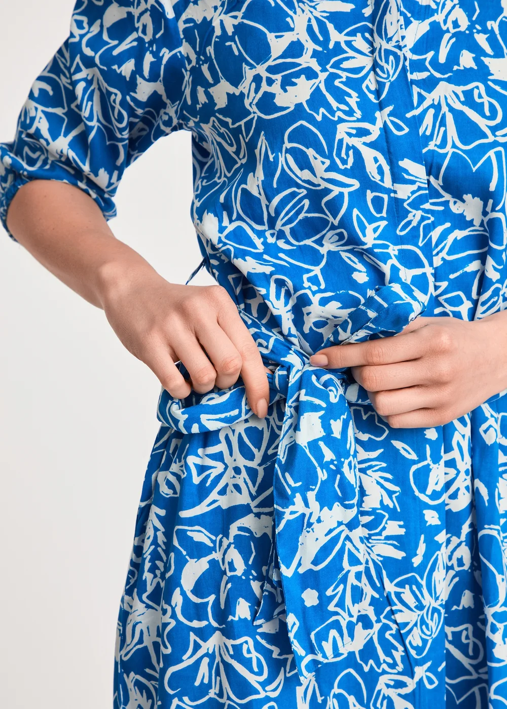 French Connection Blue Floral Print Short Sleeve Midi Shirt Dress - 16 French Connection Blue Floral Print Short Sleeve Midi Shirt Dress - 16