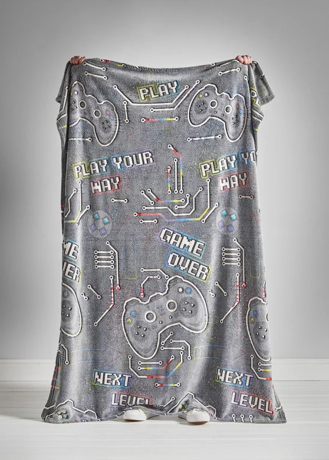 Catherine Lansfield Game Over Glow in the Dark Cosy Fleece Blanket Throw (130x170cm)
