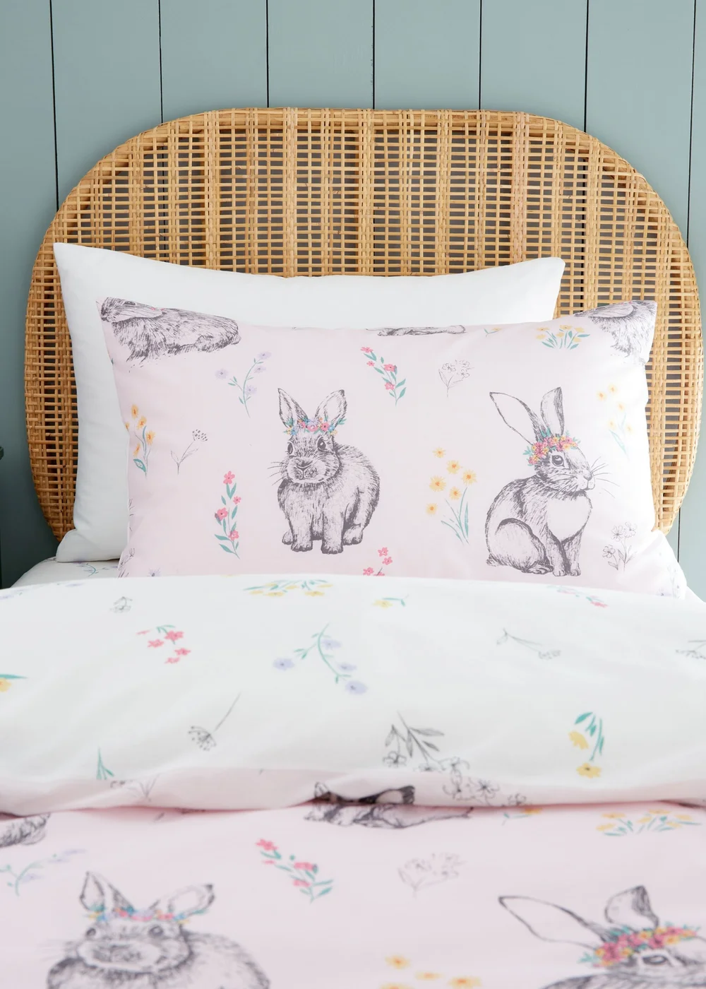 Catherine Lansfield Bunny Tails Ditsy Flowers Reversible Duvet Cover Set Pink - Junior Image 3