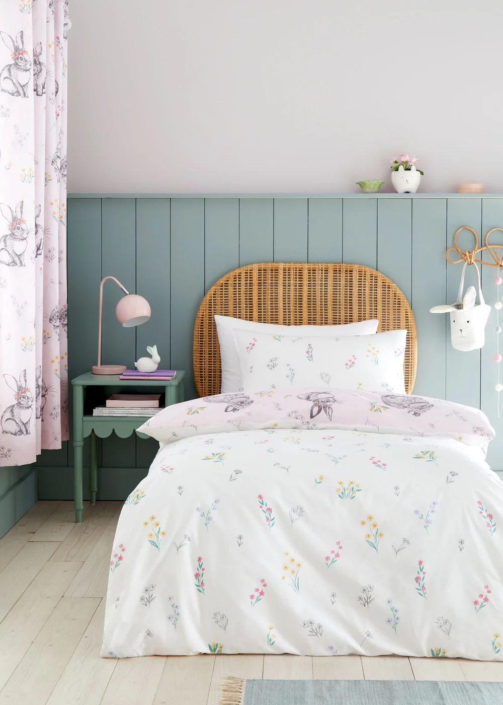 Catherine Lansfield Bunny Tails Ditsy Flowers Reversible Duvet Cover Set Pink - Junior Image 2