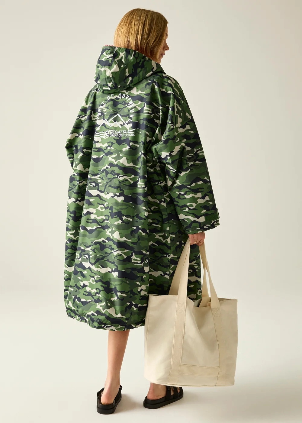 Regatta Cactus Camouflage Changing Waterproof Hydrofort Robe - L/XL Image 2