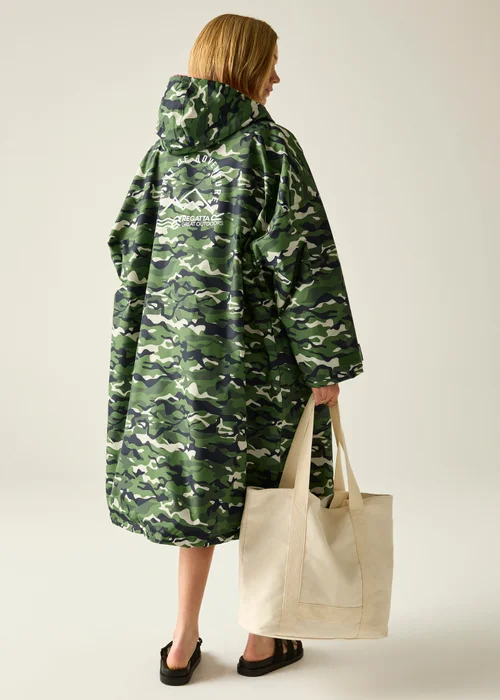 Regatta Cactus Camouflage Changing Waterproof Hydrofort Robe - L/XL Image 2