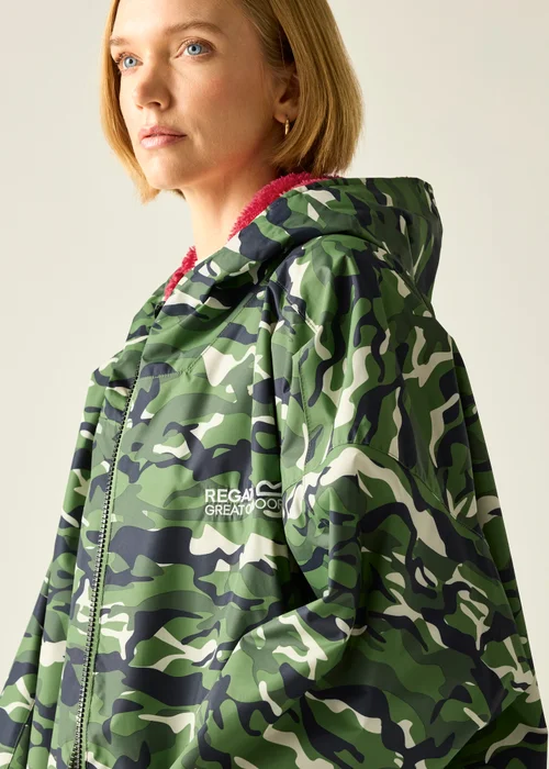 Regatta Cactus Camouflage Changing Waterproof Hydrofort Robe - L/XL Image 4