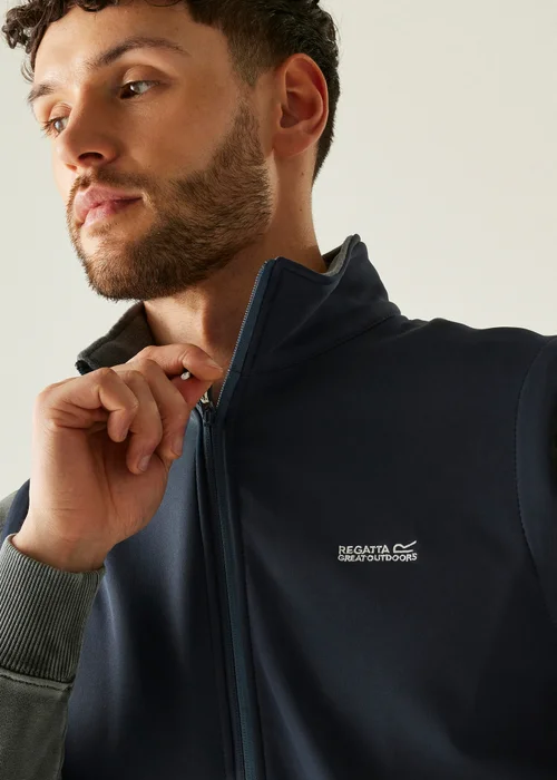 Regatta Navy Bradwell III Water Repellent Softshell Bodywarmer - 3XL Image 5