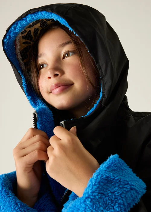 Regatta Black Oxford Blue Kids Junior Waterproof Hydrofort Robe - 3-5 Yrs Image 5