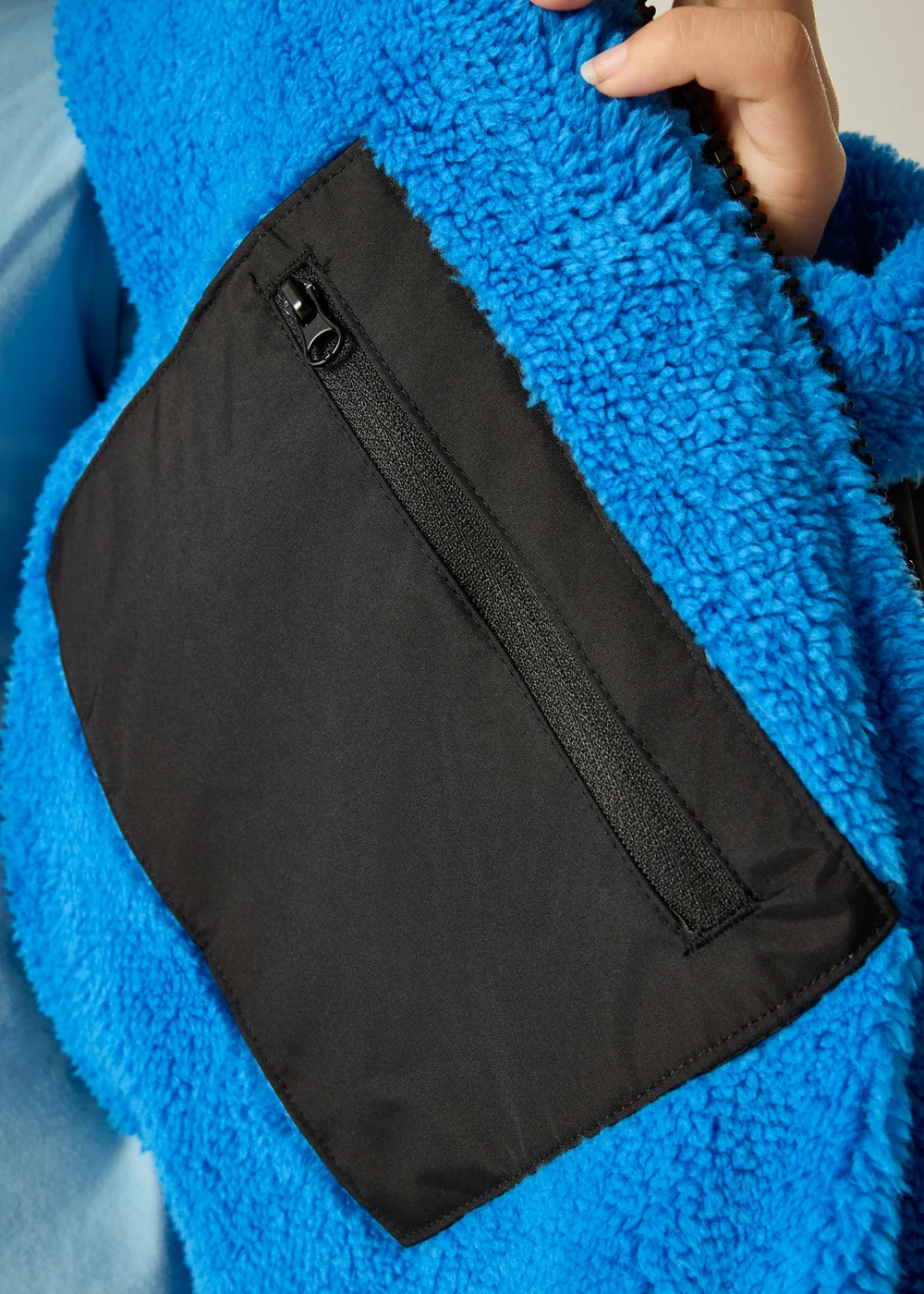 Regatta Black Oxford Blue Kids Junior Waterproof Hydrofort Robe - 3-5 Yrs Image 4