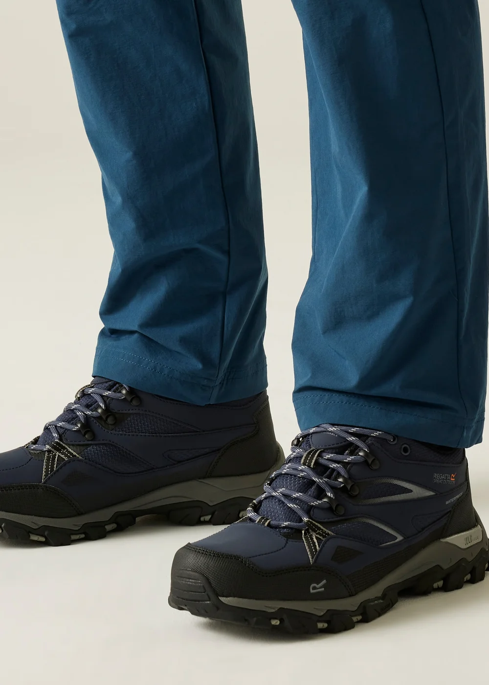 Regatta Navy Dark Steel Holcombe Low III Waterproof Breathable Isotex Walking Shoes - 6 Image 1
